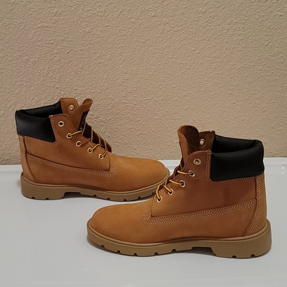 NWOB Kids 6" Timberland Classic Boots - Picture 3 of 12